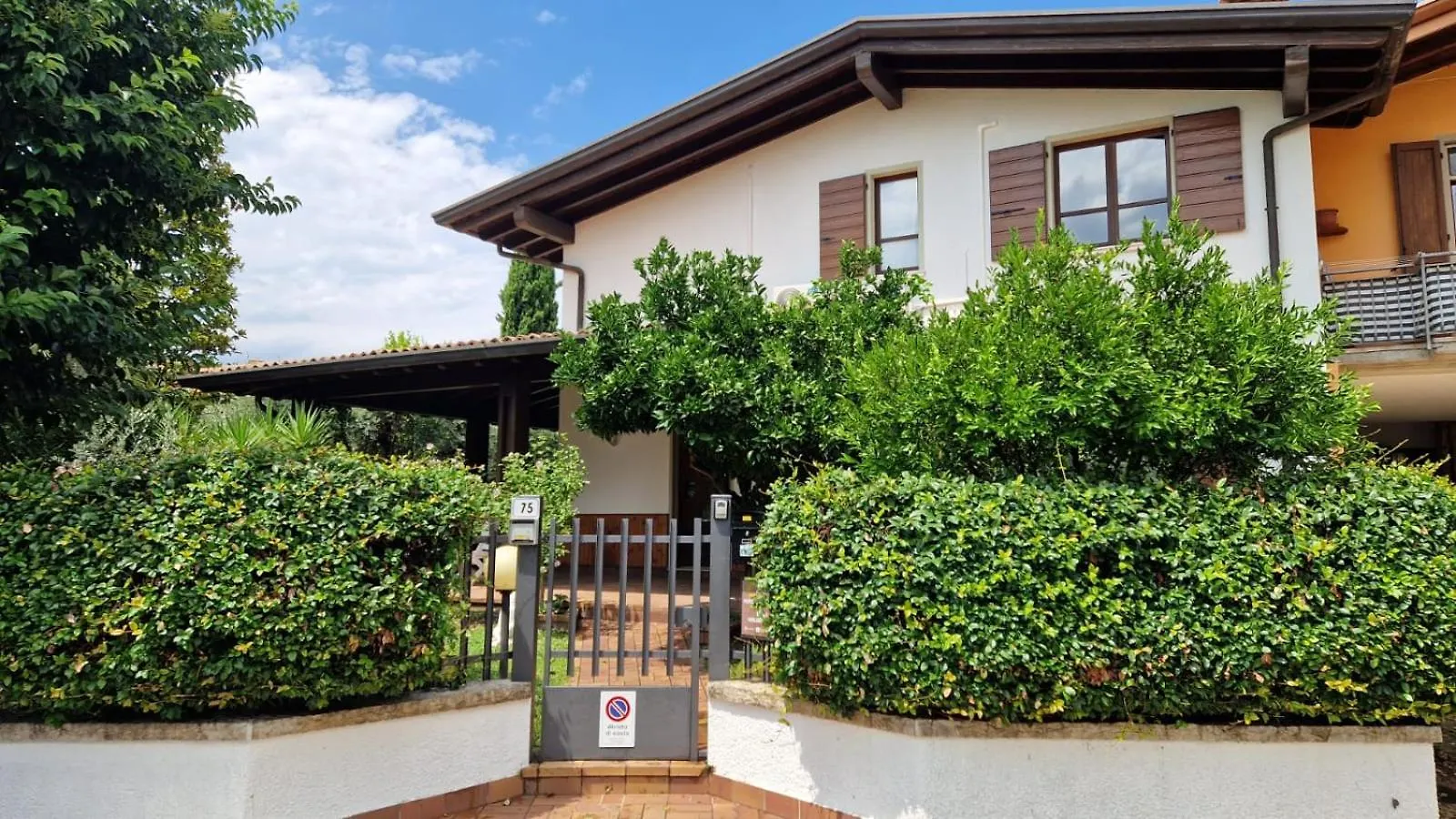 Elisa Holidays Apartments Puegnago